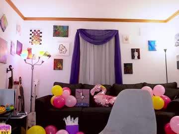girl
        emmasky69 cam image #5033585