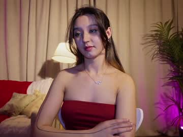 girl
        sarasuo cam image #6409951