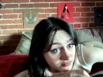 girl
        sweetgirliepie cam image #104083