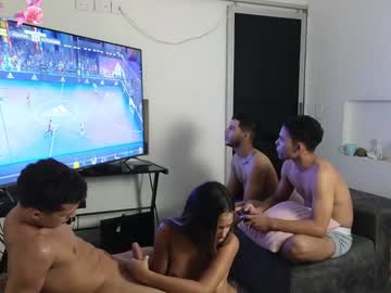 couple
        friendsbi_sextape cam image #5783095