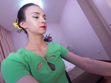 girl
        ehotlovea cam image #6362122