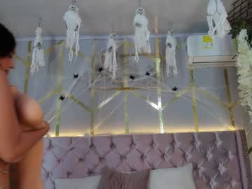 girl
        lia_myars cam image #2739544