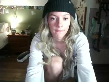 girl
        pixelatedprincess cam image #3991515