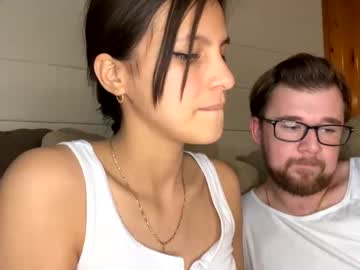couple
        dafnecloutier cam image #552196