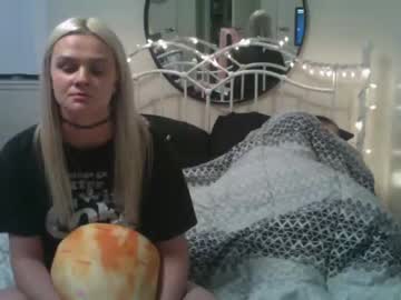couple
        blondebeauty98 cam image #1328213