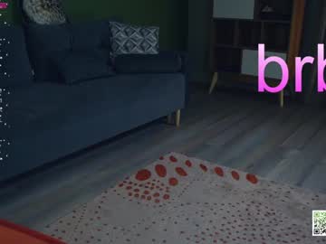 girl
        audreycarvin cam image #4803018