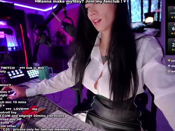 girl
        evelyne92 cam image #5994091
