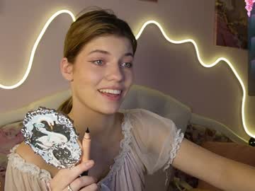 girl
        victoriabeverly cam image #6005496