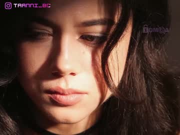 girl
        taanni_bc cam image #4097932