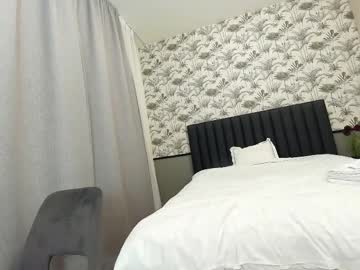 girl
        ehotlovea cam image #6125746