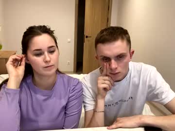 couple Live Cam Girls Love To Strip Naked For Their Viewers with sescouple