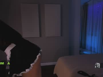 girl
        pippalee cam image #3615764