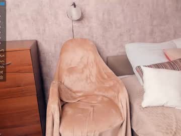 girl
        kateharrise cam image #843104