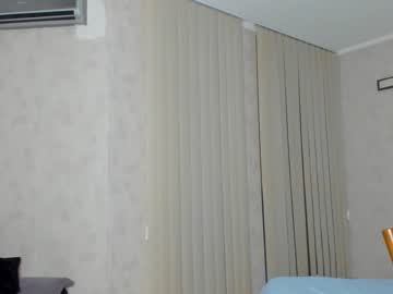 girl
        melon_mussy cam image #585156