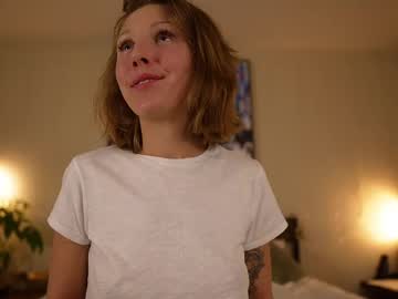girl
        abbienextdoor cam image #6635705