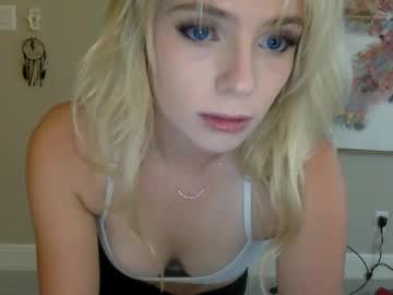 girl
        skylarrxox cam image #5470407