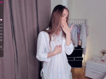 girl
        boonne_que cam image #2034422
