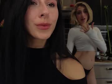 girl
        yononeey cam image #4556846