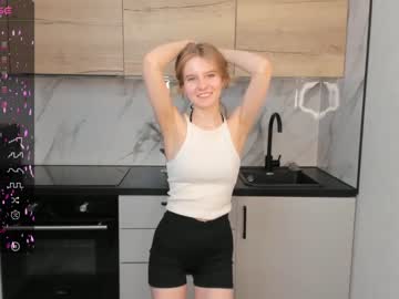girl
        lizbethberner cam image #3613453