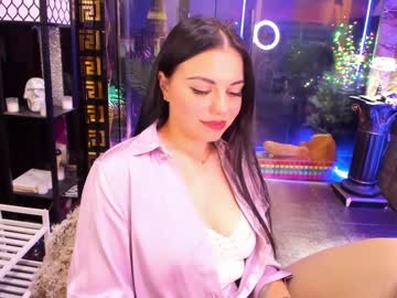 girl
        alma_pearl cam image #2672798