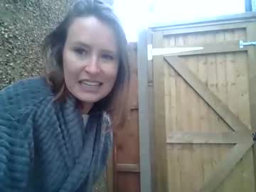 girl
        eatmypie69 cam image #2809565