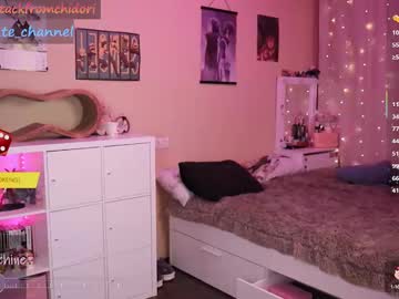 girl
        yourcutewaifu cam image #6158090