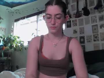 girl
        tatumwest cam image #6772003