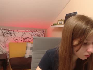 girl
        suziii_ cam image #1287521