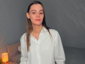 girl
        sia_lovely_ cam image #4159641