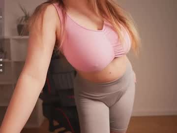 girl
        vikkyy_love cam image #6211593