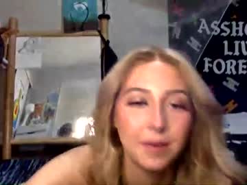 girl
        harleyraequinn7 cam image #2227055