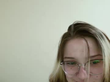 couple Live Cam Girls Love To Strip Naked For Their Viewers with liya_still