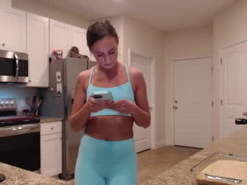 girl
        holihurricane cam image #3668819