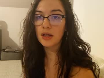 girl
        bunnynextdoor cam image #4337347