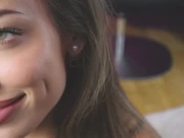 girl
        francescadomi cam image #59708