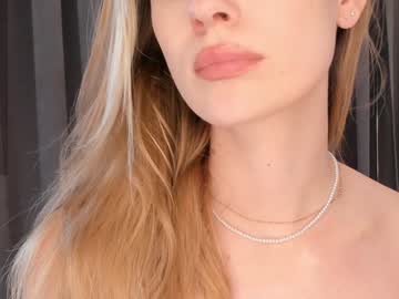 girl
        normacoppens cam image #4375525