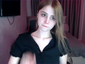 girl
        tripleprinces cam image #1497992