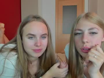 girl
        _raabbit_ cam image #2030629