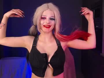 girl
        lorienn cam image #2741411
