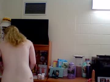 girl
        blonde_katie cam image #3897312