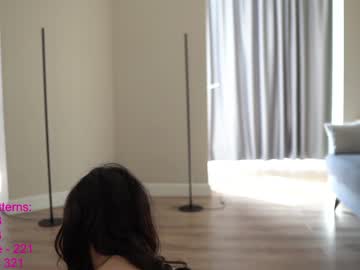 girl
        lindamei cam image #1632081