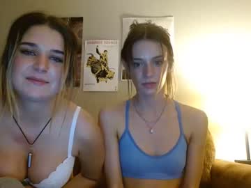 girl
        emmmafox14 cam image #1594732