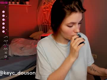 girl
        keyc_douson cam image #438911