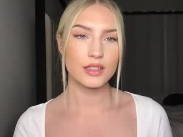 girl
        thezabrina cam image #623775