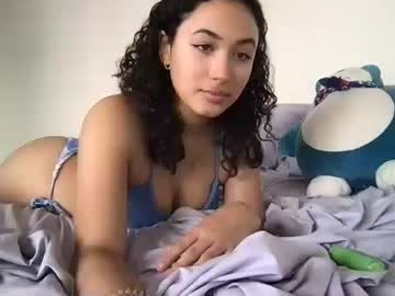 girl
        aspenn777 cam image #3460108