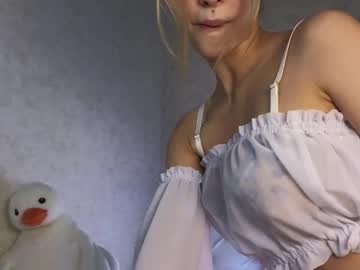 girl
        lesi_moonie cam image #4482663