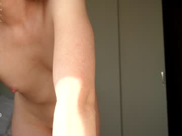 girl
        ronny_ponny cam image #4081183