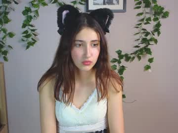 girl
        sophiaheidi cam image #2660786