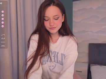 girl
        yes_ready cam image #2214490